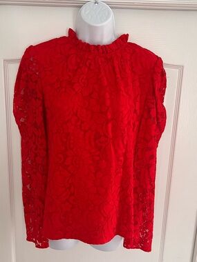 NWOT Rachel Parcell Ruffle Trim Lace Top

Brand	
RACHEL PARCELL
Color	
ivory